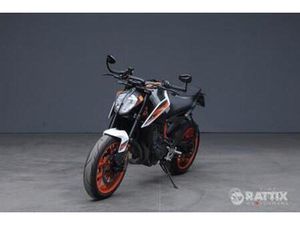 KTM 890 DUKE