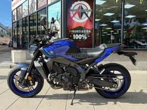 YAMAHA - MT 09