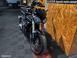 TIUMPH STREET TRIPLE 660S 2018