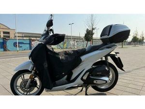 VENDO HONDA SH 150I (2020 - 23) USATA A MILANO (CODICE 9845838) - MOTO.IT