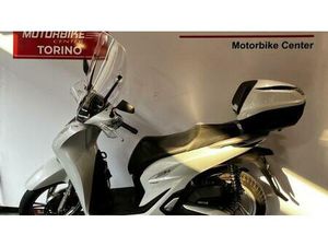 VENDO HONDA SH 150I (2020 - 23) USATA A SAN GIORGIO CANAVESE (CODICE 9845839) - MOTO.IT