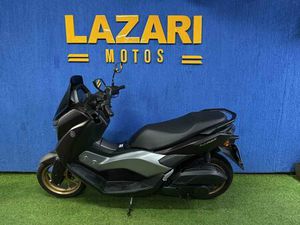 YAMAHA XMAX 300 CONNECTED