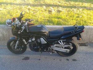 YAMAHA - FAZER 600