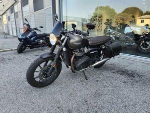 VENDO TRIUMPH STREET TWIN 900 (2019 - 20) USATA A GRANDATE (CODICE 9828160) - MOTO.IT