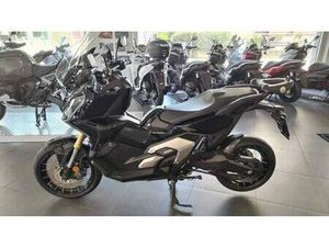 VENDO HONDA X-ADV 750 DCT ADVENTURE (2021 - 24) USATA A VARESE (CODICE 9781451) - MOTO.IT