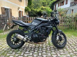 TRIUMPH SPEED TRIPLE 1050 BLACK EDITION