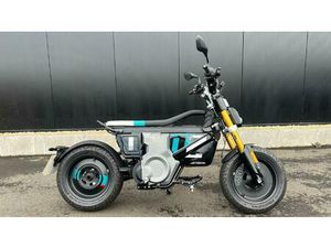 BMW CE 02 6KW SCOOTER ELECTRIC CVT (8 PS)