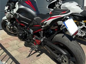 KAWASAKI Z 900 (EZ 06/22, 3.746KM, VIELE UMBAUTEN)