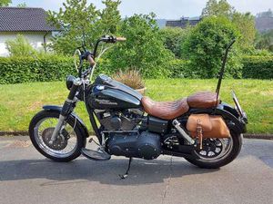 HARLEY-DAVIDSON DYNA STREET BOB