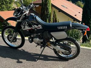 YAMAHA DT 2001