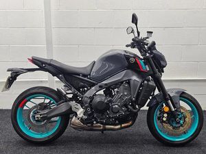 YAMAHA MT-09