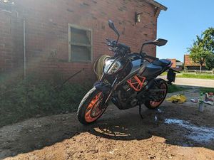 KTM DUKE 390