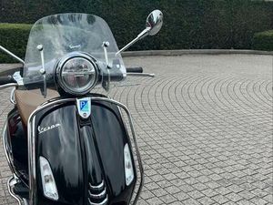 ② VESPA PRIMAVERA FULL OPTION