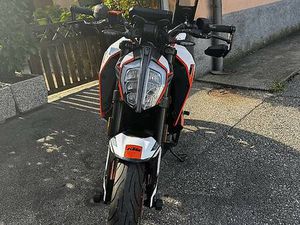 KTM DUKE 390 2020 (35KW) CANTON TESSIN -