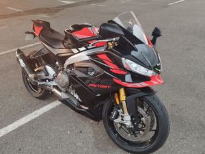 APRILIA RS 660 FACTORY 2025 – ÉTAT NEUF + OPTIONS HAUT DE GAMME – FACTURE D’ENTRETIEN 1 000 KM – LIGNE SC-PROJECT EURO 5+