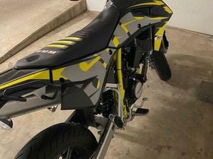 SWM SUPERMOTO 125 CCM