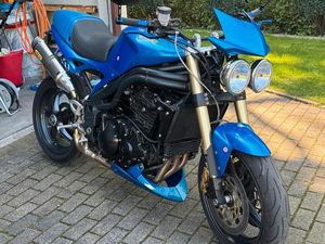 TRIUMPH SPEED TRIPLE