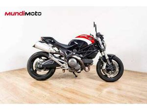 DUCATI MONSTER 696