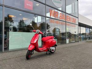 VESPA PRIMAVERA 50 RED 0% FINANZIERUNG!