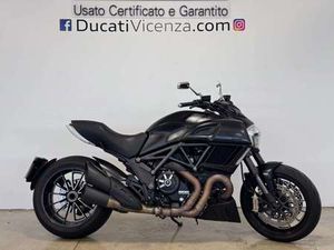 DUCATI DIAVEL 1200 CARBON NERO