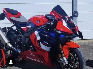 HONDA CBR1000RR-R SP FIREBLADE | 1. HAND | TÜV 04/2027