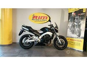 SUZUKI GSR 600