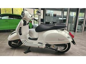 PIAGGIO VESPA 300 GTS I.E SUPER ABS WEIß 1.HAND