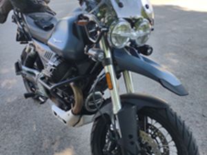 MOTO GUZZI V85TT BLU