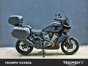 HARLEY-DAVIDSON PAN AMERICA SPECIAL ARH VIVID BLACK NERO