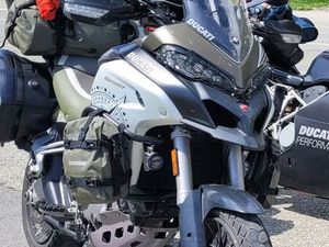 MULTISTRADA 1200 DVT ENDURO