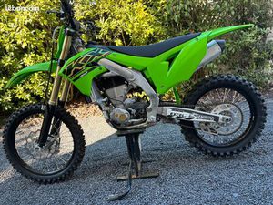 KAWASAKI KXF 450 – 2021 – 19H – PREMIÈRE MAIN – ÉTAT IMPECCABLE