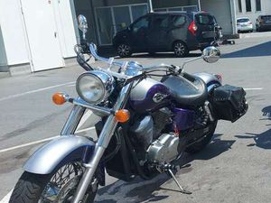 HONDA SHADOW 750 VIOLETT