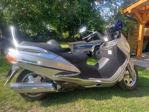 SKUTER SUZUKI BURGMAN 400 STAN IDEALNY BARDZO MALY PRZEBIEG NARTY