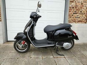 ② VESPA GTS 125 NOIR - 2014