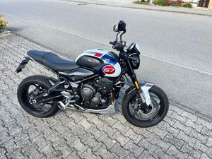 TRIUMPH TRIDENT 660 TRIPLE TRIBUTE EDITION 48 PS + EVO