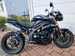 TRIUMPH SPEED TRIPLE 1050