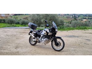 AFRICA TWIN 750 RD07