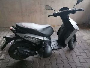 PIAGGIO TPH 50 GRAU SCHWARZ ZU VERKAUFEN