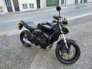 HONDA HORNET 600 ÁGUAS SANTAS