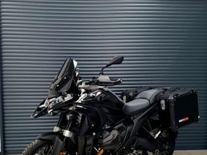 BMW R 1300 GS TRIPPLE BLACK ALCOBAÇA E VESTIARIA