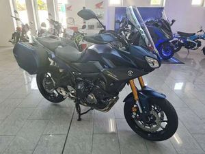YAMAHA TRACER 900 BLAU