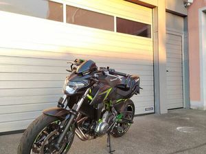 KAWASAKI Z650 MIT ZUBEHÖR / A2 GEDROSSELT