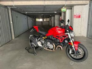 DUCATI MONSTER 821