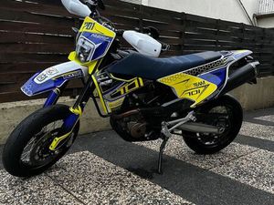 HUSQVARNA 701 SUPER MOTO