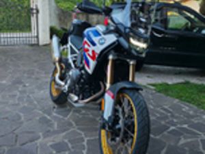 BMW F900 GS