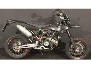 VENDO FANTIC MOTOR XMF 125 MOTARD PERFORMANCE 4T (2023 - 24) USATA A CASSANO D'ADDA (CODICE 9847923) - MOTO.IT