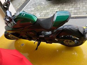 DUCATI DIAVEL BENTLEY 1 OF 500 LIMITED EDITION