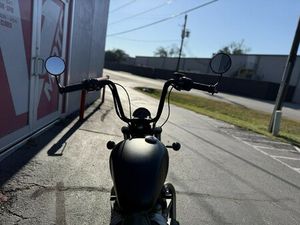 2023 TRIUMPH BONNEVILLE BOBBER MATTE STORM GREY/MATTE IRONSTONE