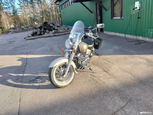 650 DRAGSTAR CLASSIC