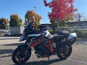 KTM 1290 SUPER DUKE GT